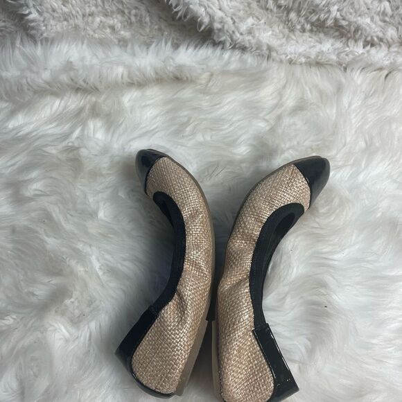 Dexflex comfort synthetic beige woven & black patent slip on flats SZ9 - Picture 6 of 10